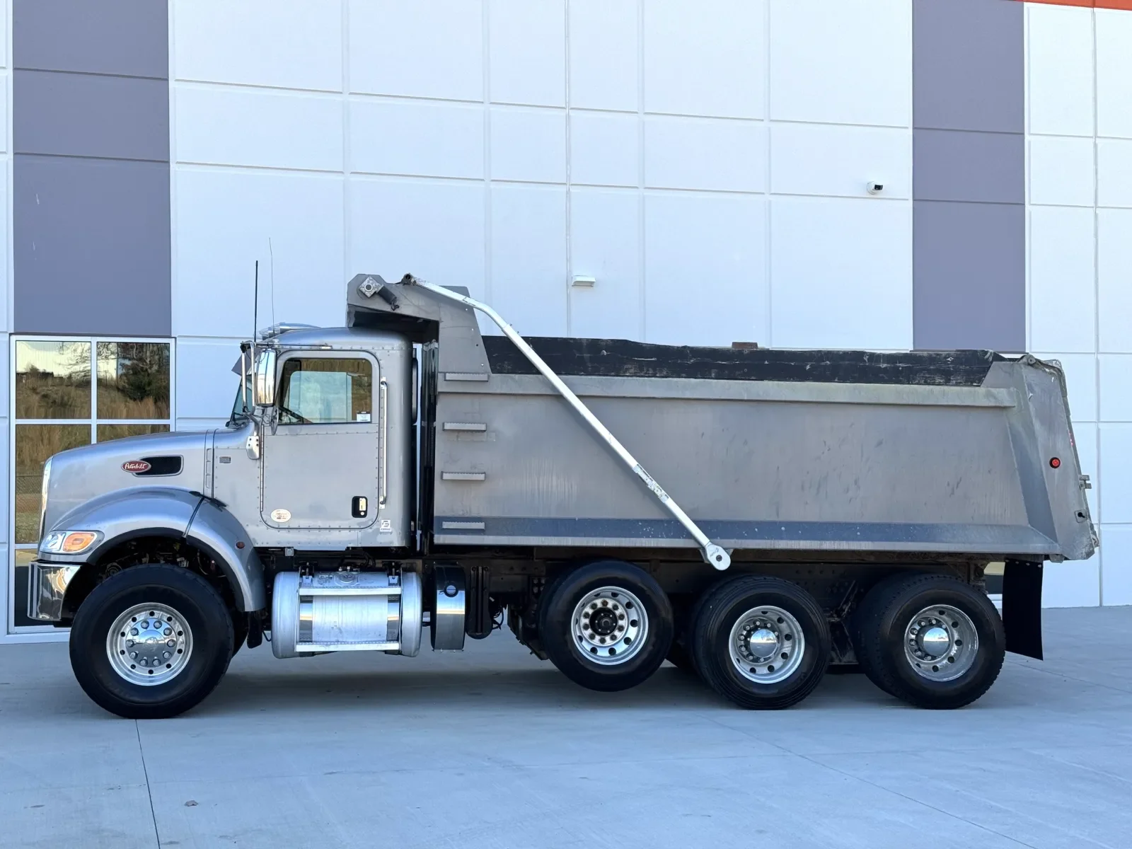 2021 Peterbilt 348 in Greer, SC — photo 5