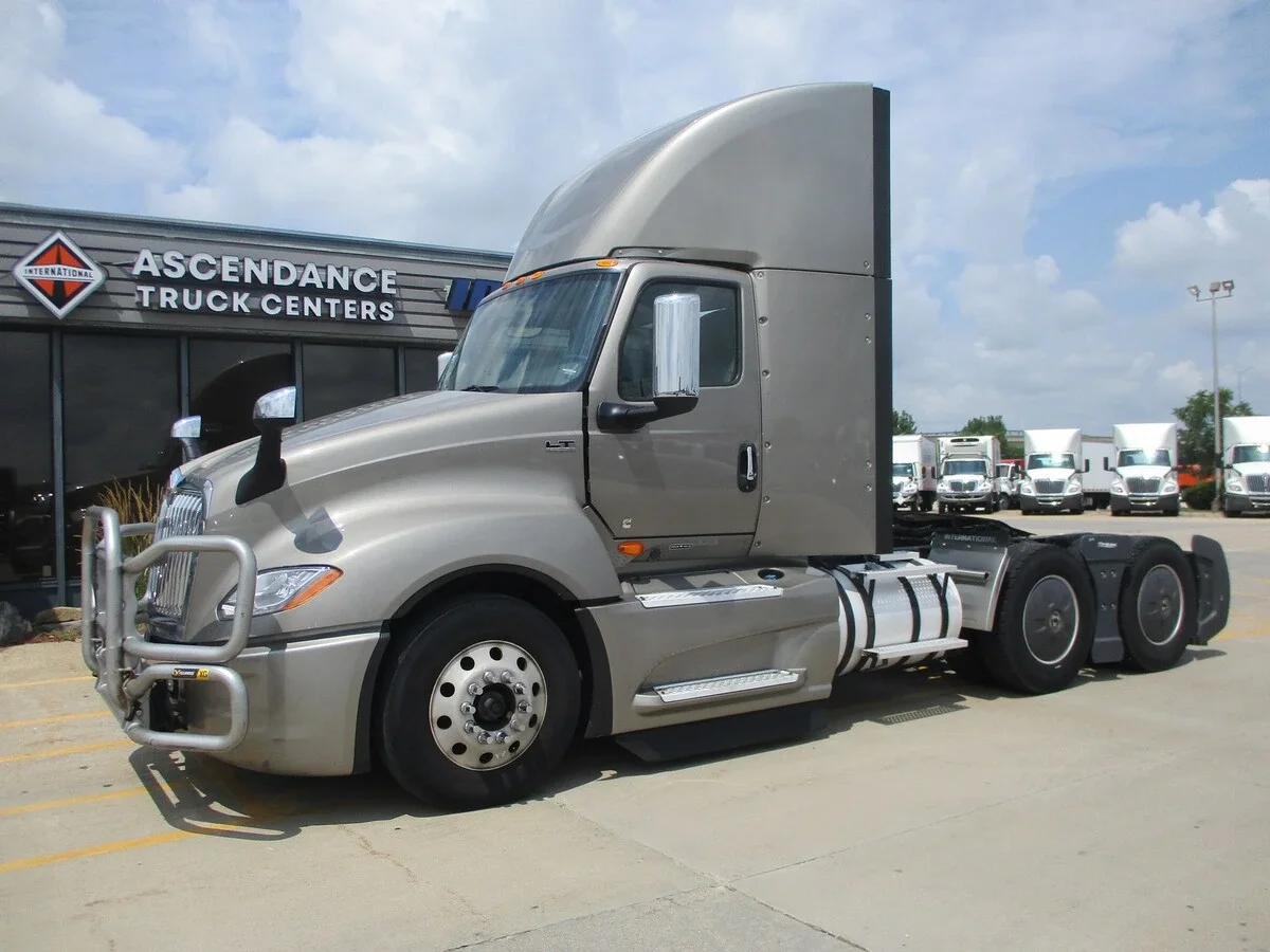 2022 International LT