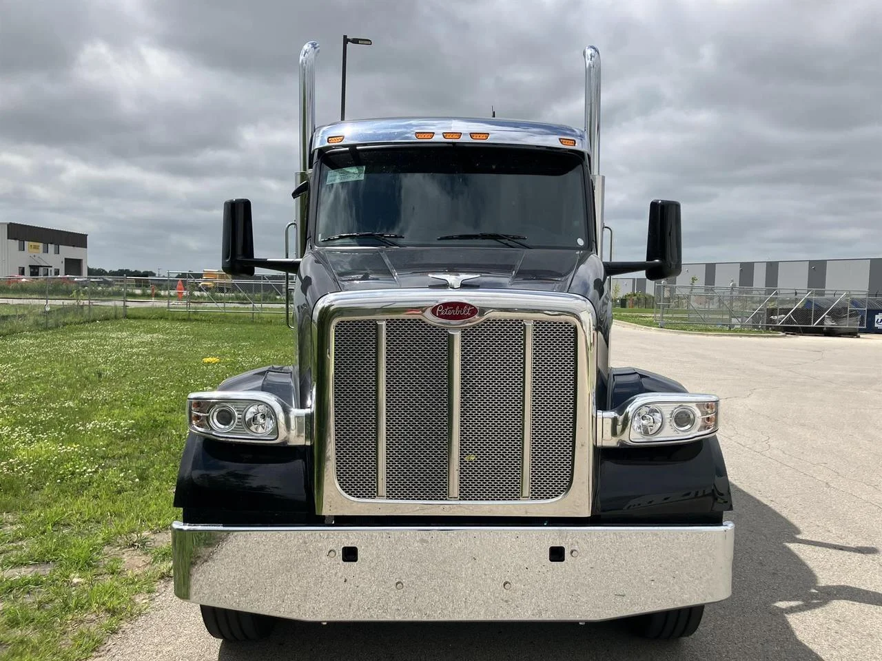 2027 Peterbilt 567