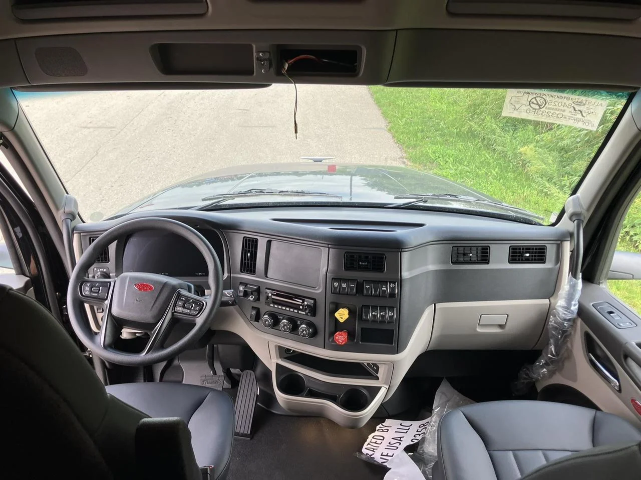2027 Peterbilt 567 in Rochester, MN — photo 10