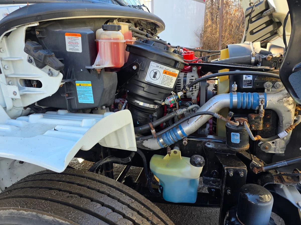 2018 Freightliner M2 106 - image 17