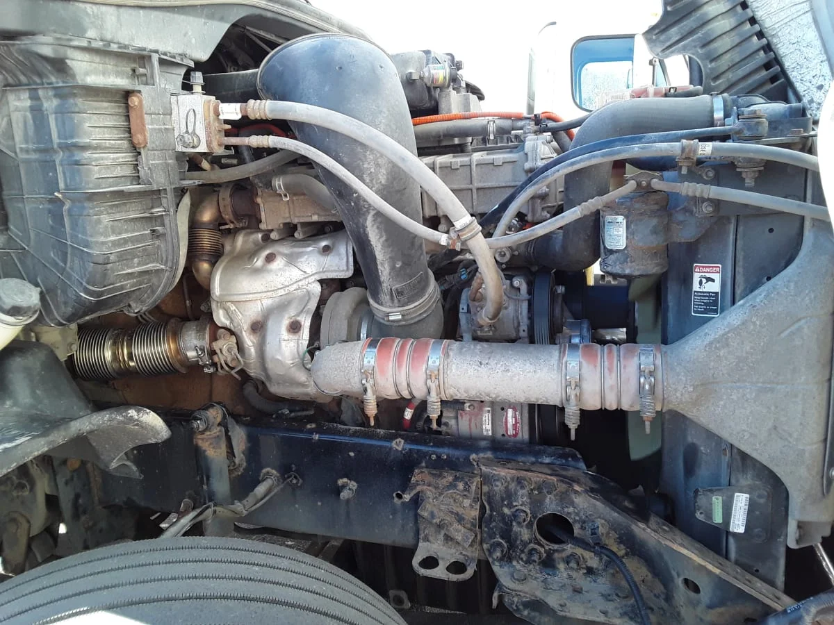 2018 Freightliner Cascadia - image 10