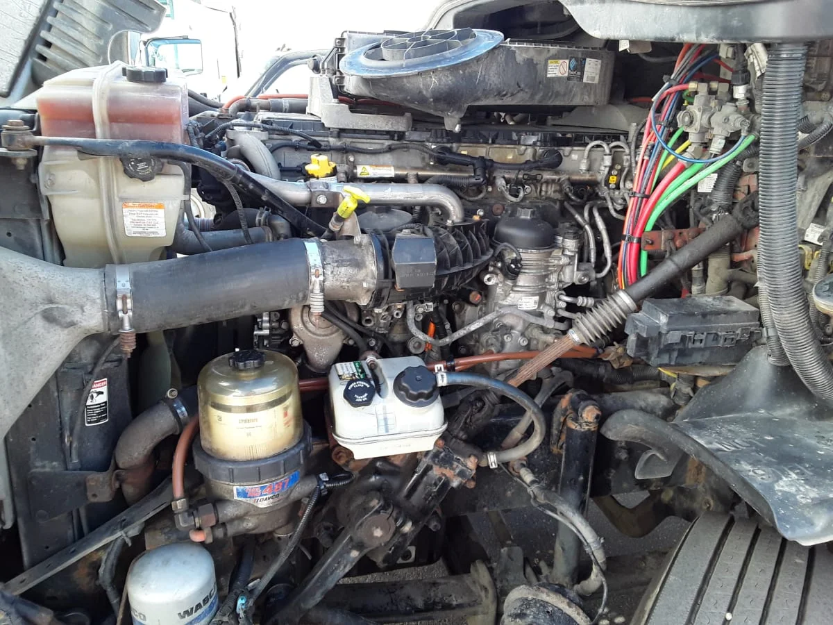 2018 Freightliner Cascadia - image 8