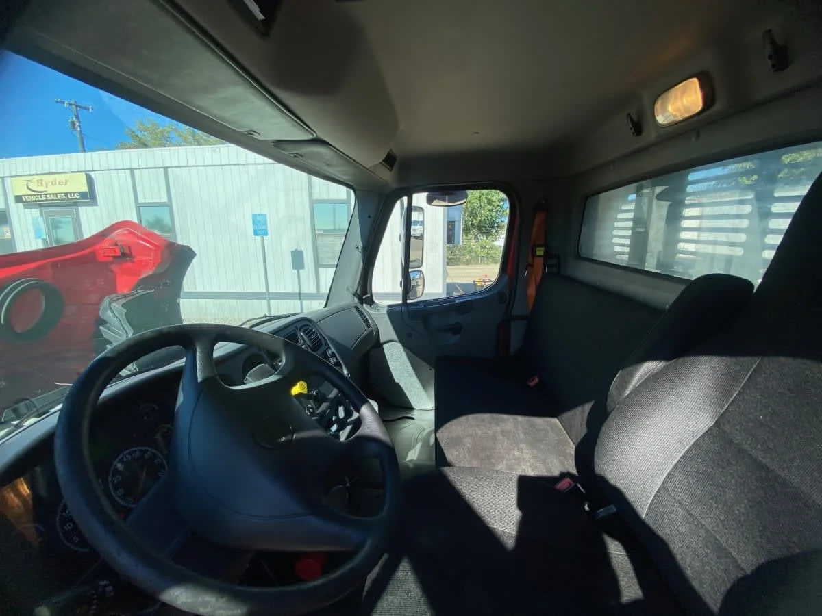 2018 Freightliner M2 106 in West Sacramento, CA — photo 7