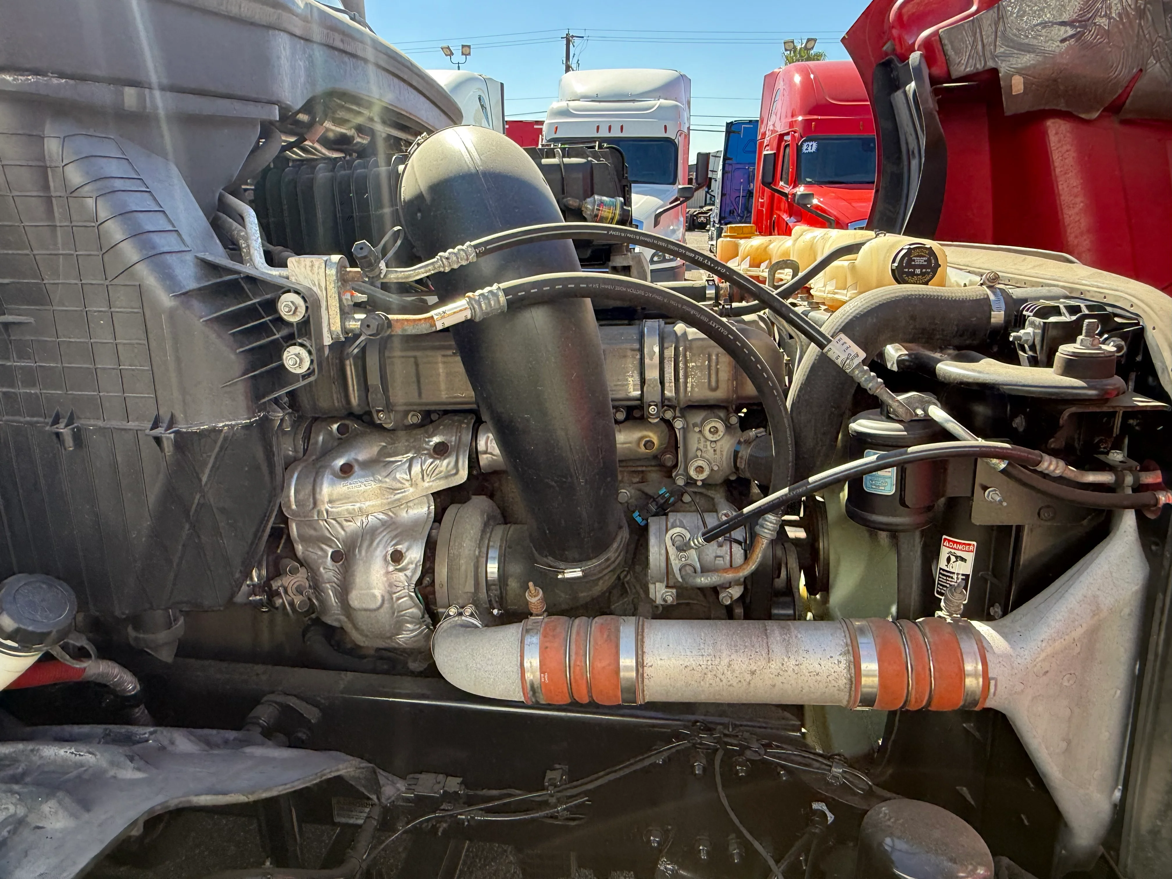 2021 Freightliner Cascadia in Selectrucks Fontana, CA — photo 10