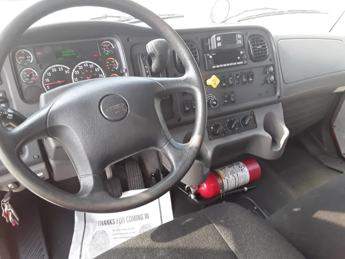 2023 Freightliner M2 106 in Pittsburgh, PA — photo 11