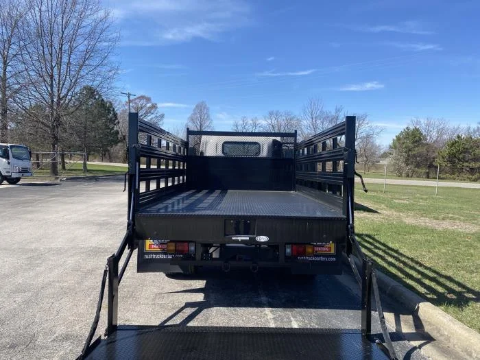 2025 Isuzu NRR - image 5