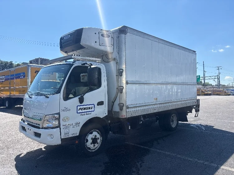 2020 Hino 195 in Elmsford, NY — photo 3