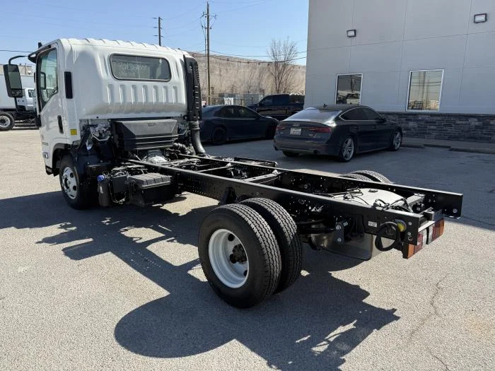 2026 Isuzu NPR - image 4