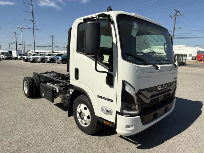 2026 Isuzu NPR - image 8