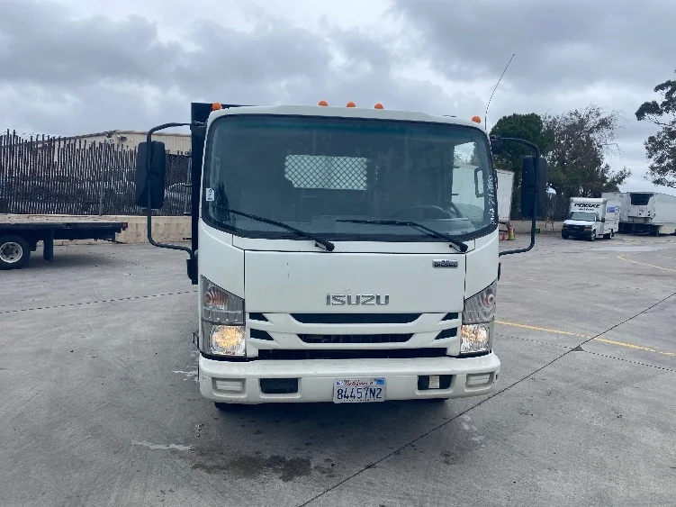 2016 Isuzu NPR - image 2