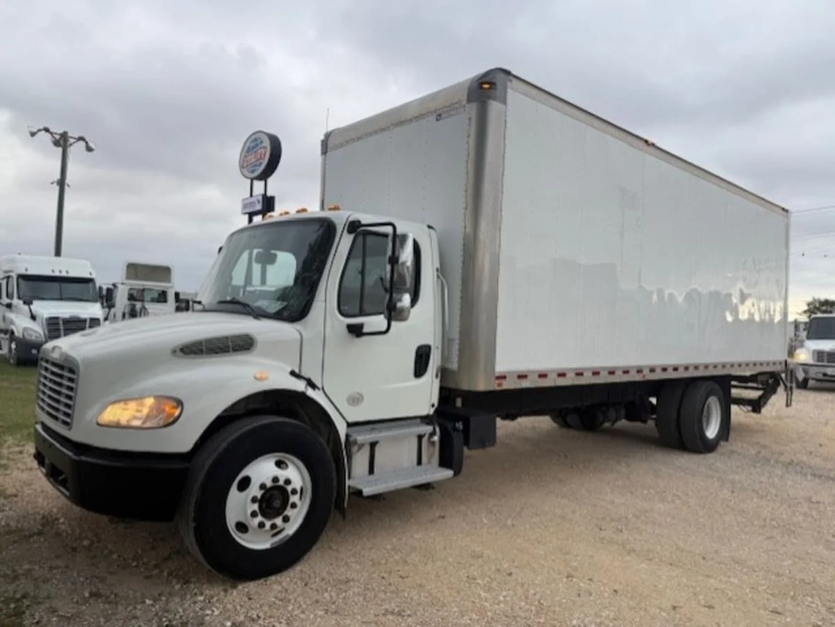 2019 Freightliner M2 106 in Converse, TX — photo 3