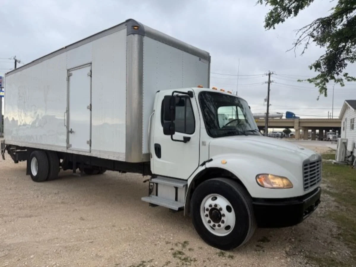 2019 Freightliner M2 106 in Converse, TX