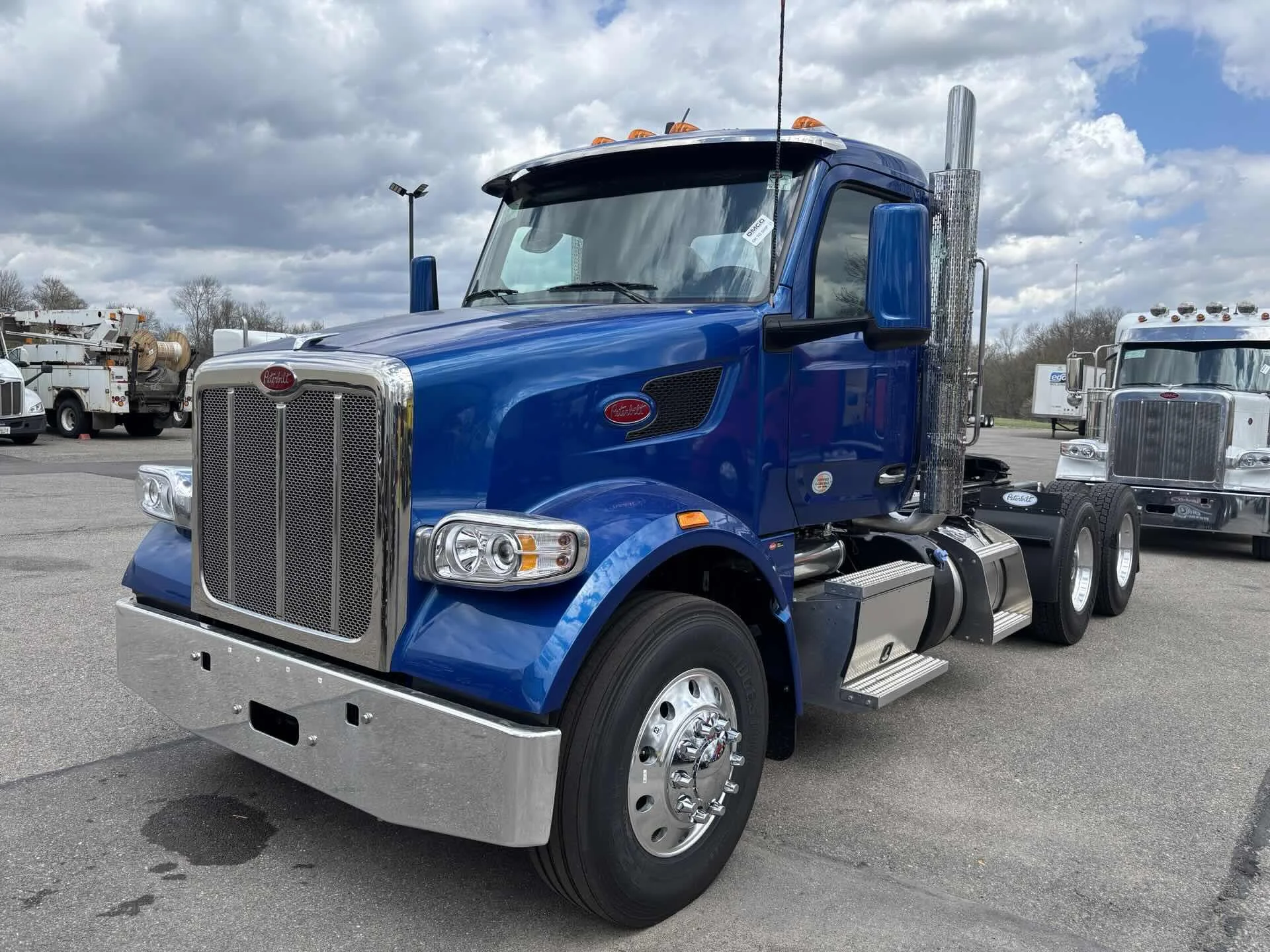 2027 Peterbilt 567 in Zanesville, OH