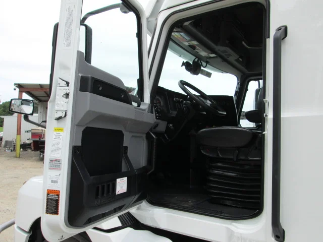 2024 Mack Anthem in Macon, GA — photo 13