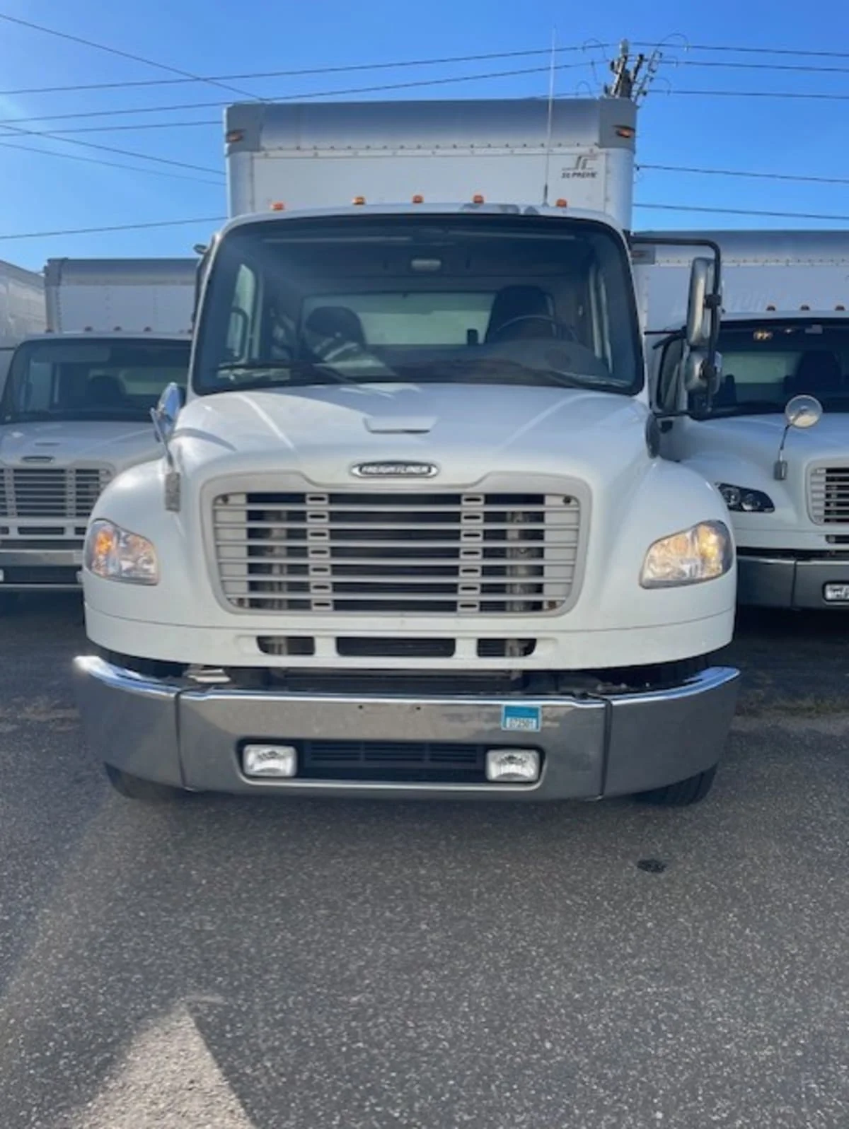 2017 Freightliner M2 106 - image 2