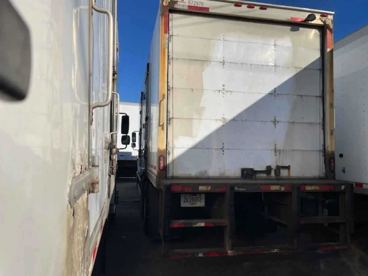 2017 Freightliner M2 106 - image 6