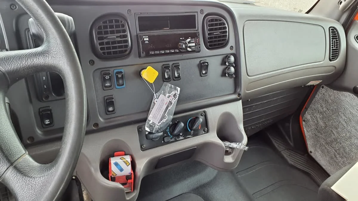 2019 Freightliner M2 106 in Birmingham, AL — photo 12