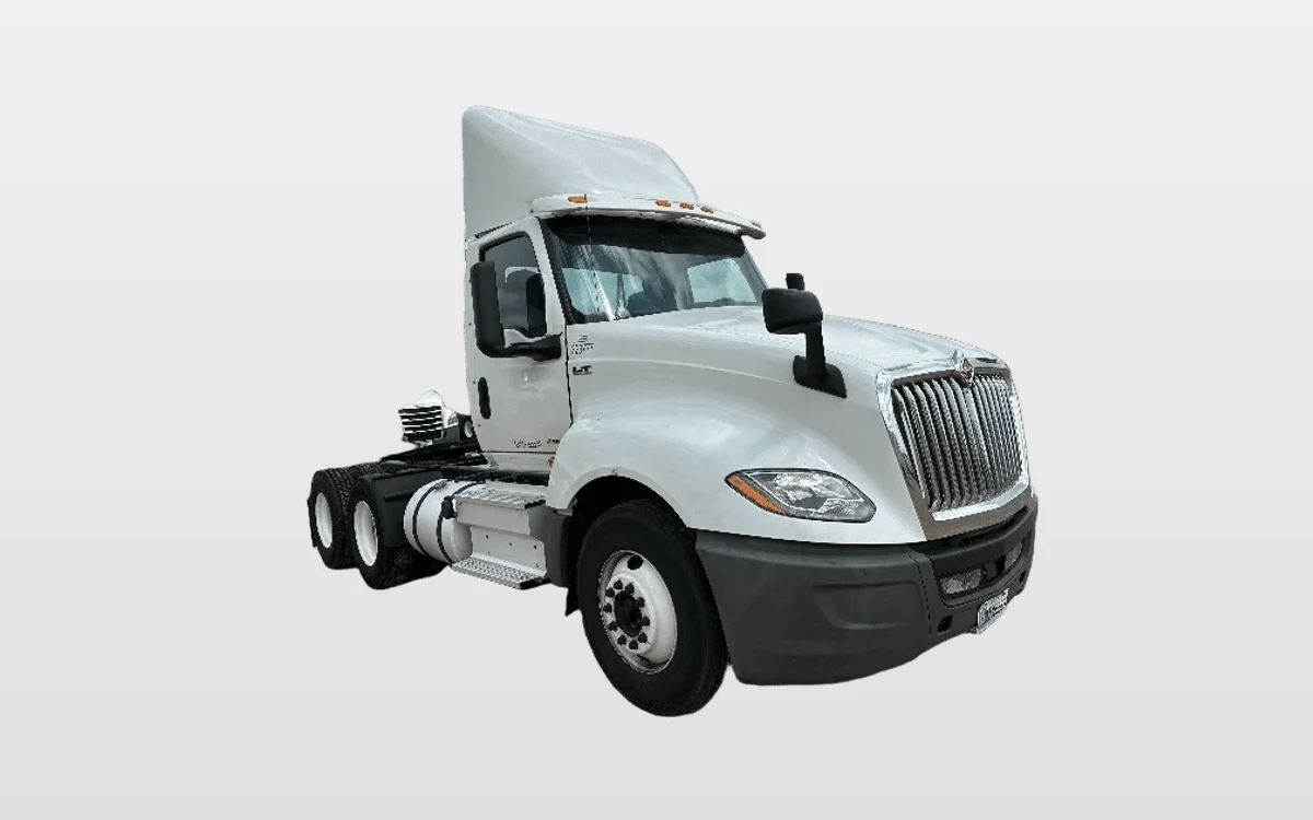 2019 International LT - image 1