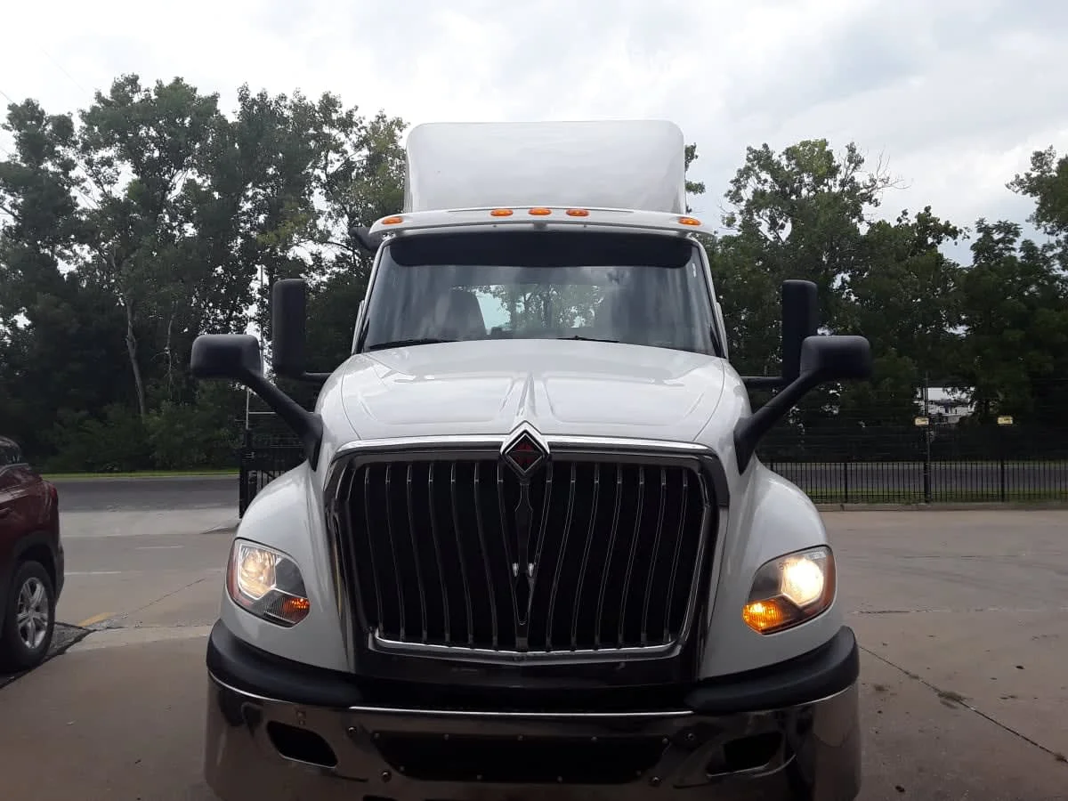 2020 International LT in Kansas City, MO — photo 2