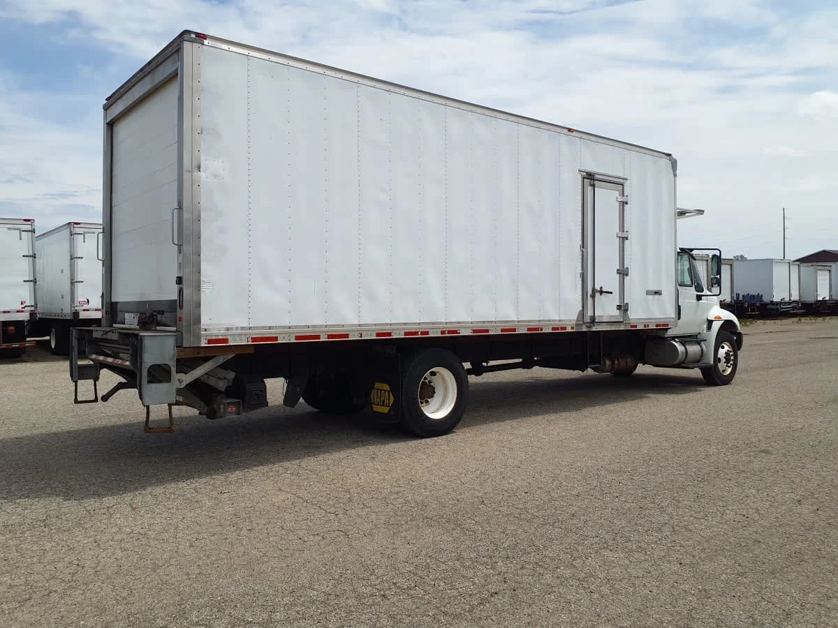 2018 International 4300 in Wayland, MI — photo 4