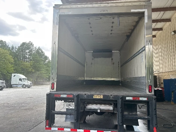 2019 Freightliner eM2 in Forest Park, GA — photo 8