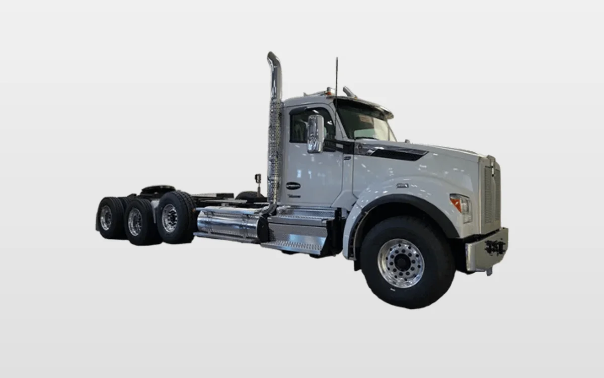 2027 Kenworth T880 - image 1