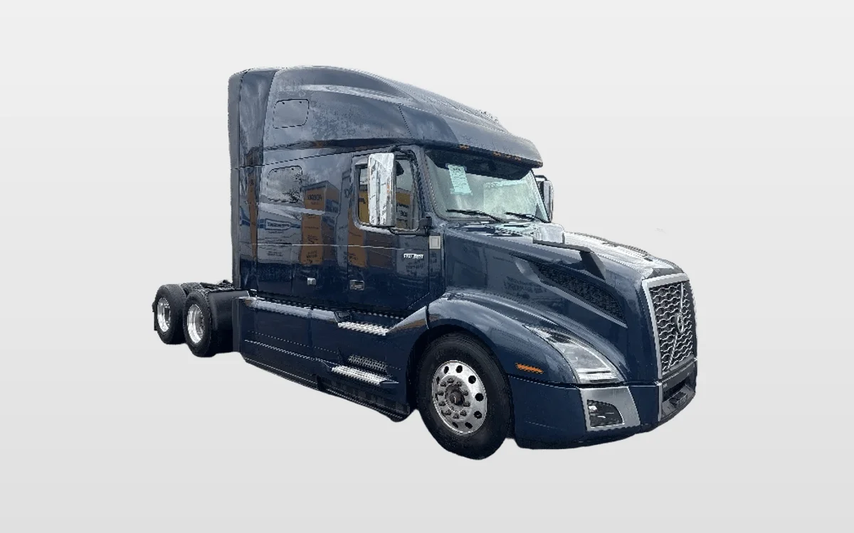 2020 Volvo VNL 760 - image 1
