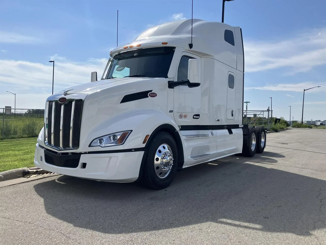 2027 Peterbilt 579 in Rochester, MN — photo 12