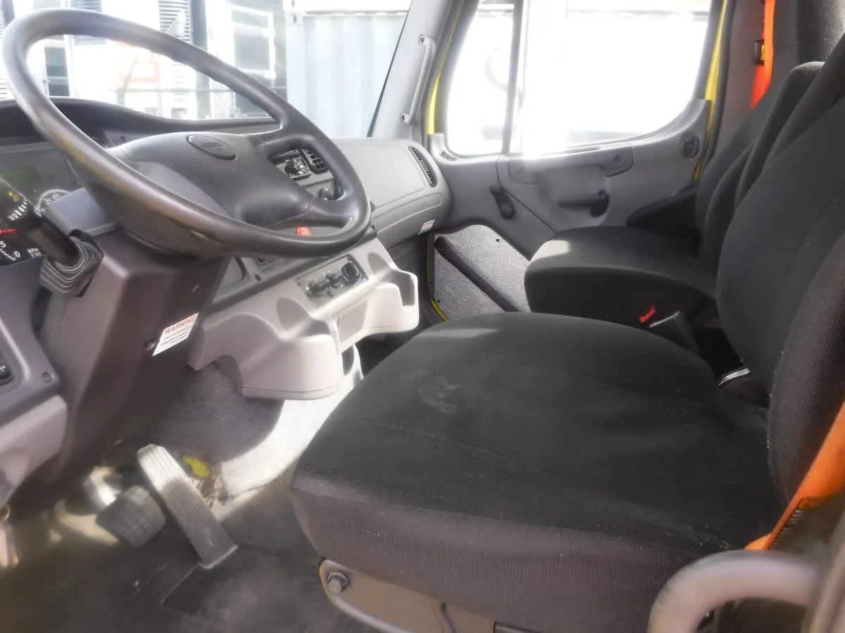 2019 Freightliner M2 112 - image 9