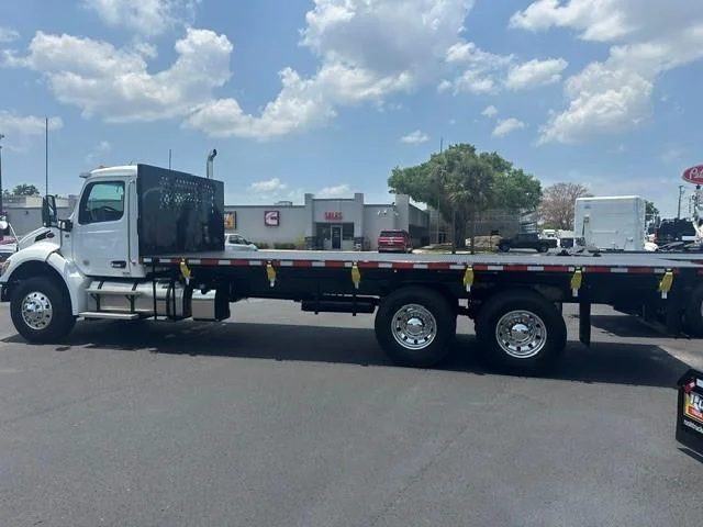 2027 Peterbilt 548 — photo 4