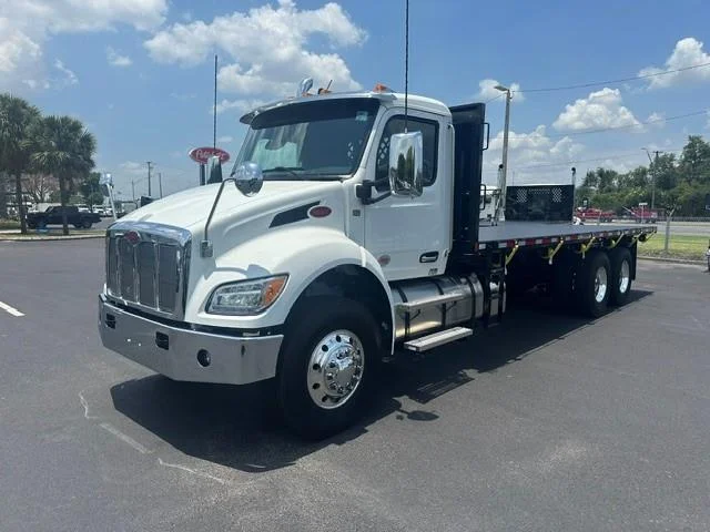 2027 Peterbilt 548 — photo 2