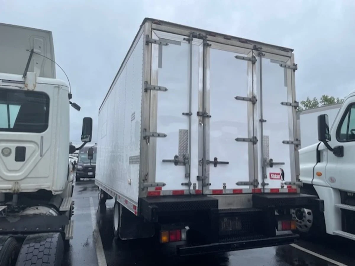2019 Isuzu NQR in Farmingdale, NY — photo 6