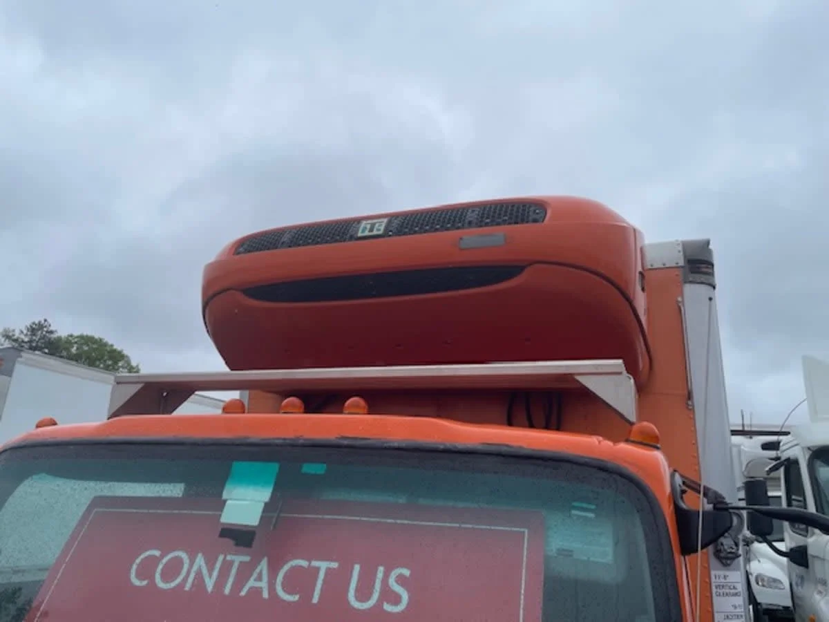 2019 Isuzu NQR in Farmingdale, NY — photo 7