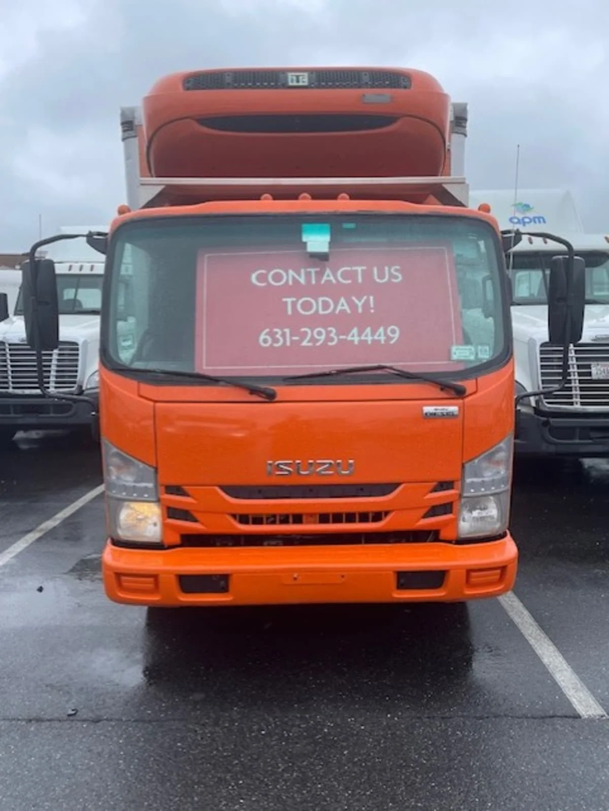 2019 Isuzu NQR in Farmingdale, NY — photo 2