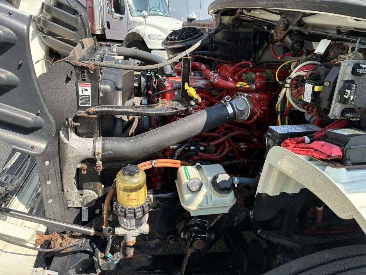 2019 Freightliner M2 106 in Newark, NJ — photo 10