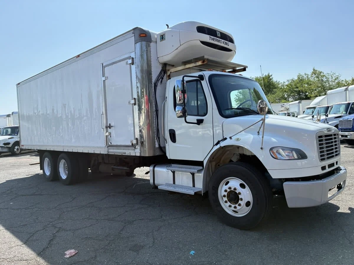 2019 Freightliner M2 106 in Newark, NJ — photo 3