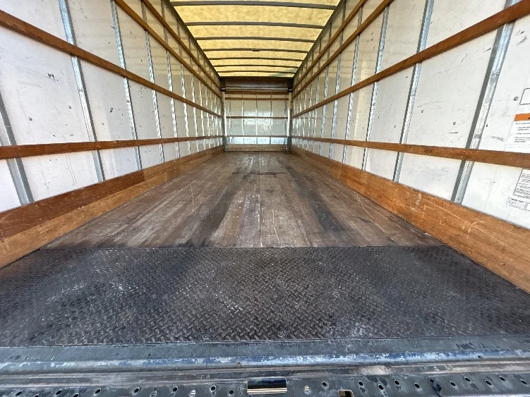 2021 International MV - image 9