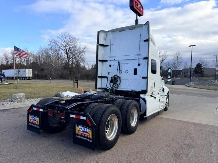 2026 International LT - image 6