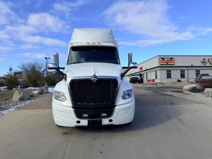 2026 International LT - image 3