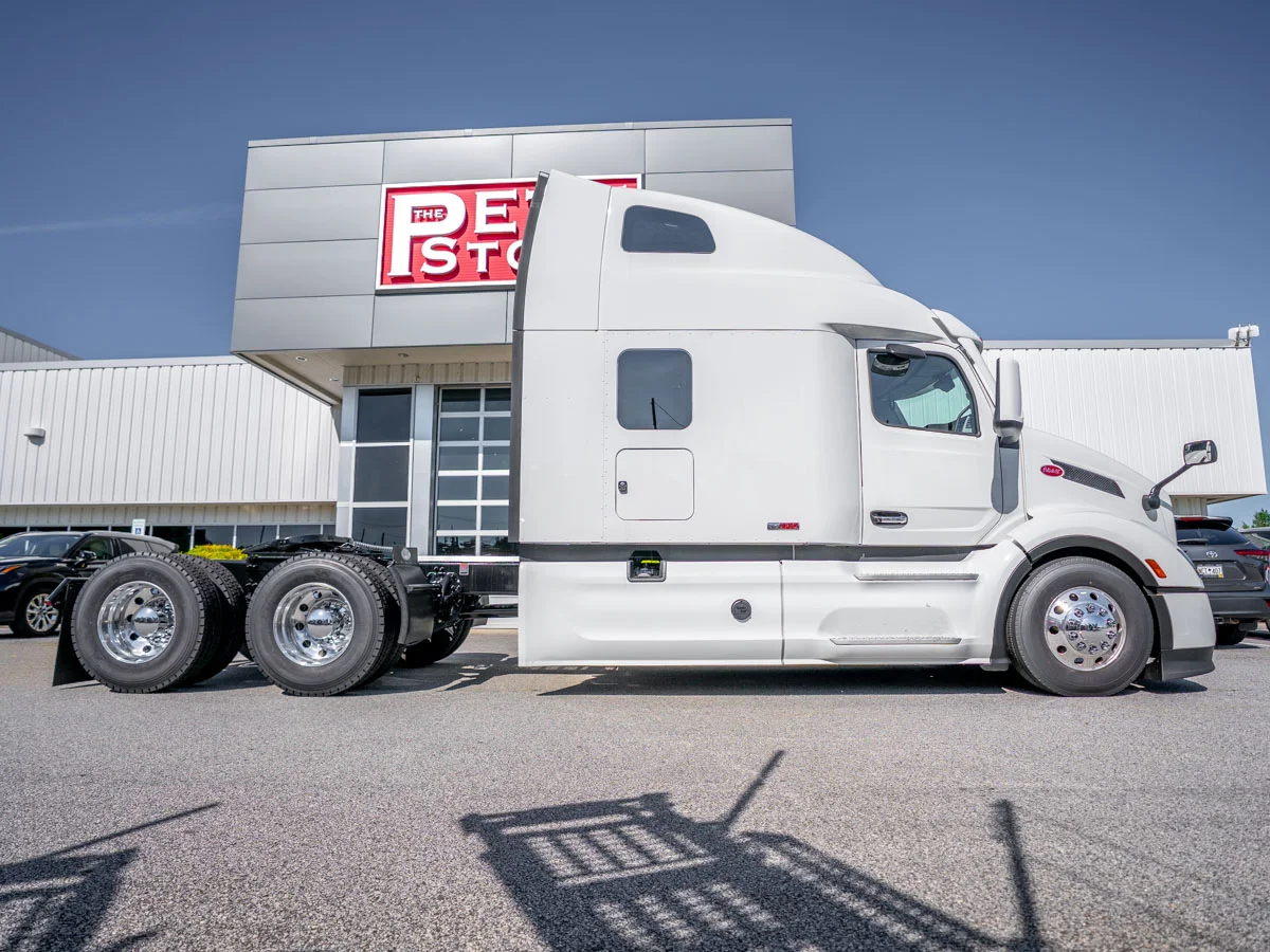 2027 Peterbilt 579 in Knoxville, TN — photo 7