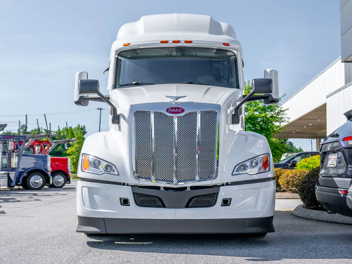 2027 Peterbilt 579 in Knoxville, TN — photo 9