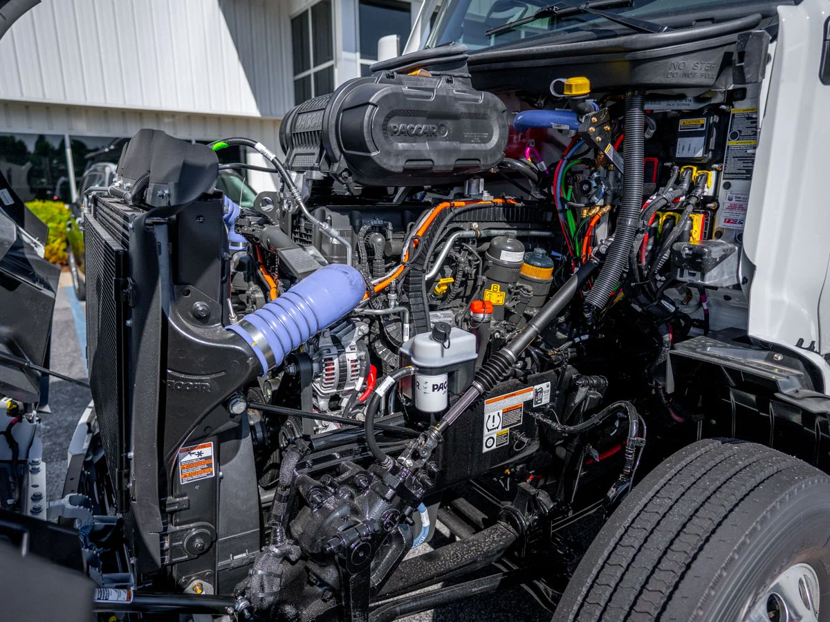 2027 Peterbilt 579 in Knoxville, TN — photo 10