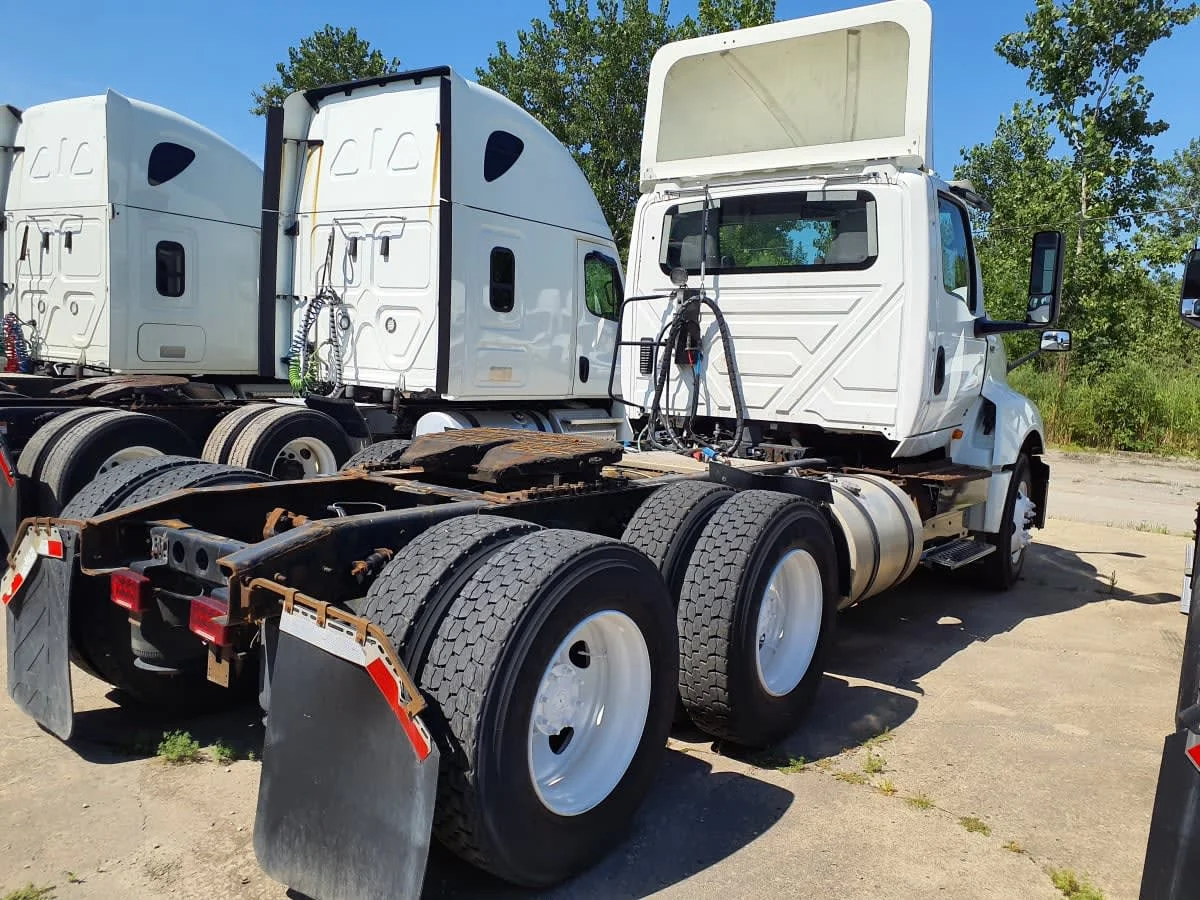 2019 International LT in Indianapolis, IN — photo 4