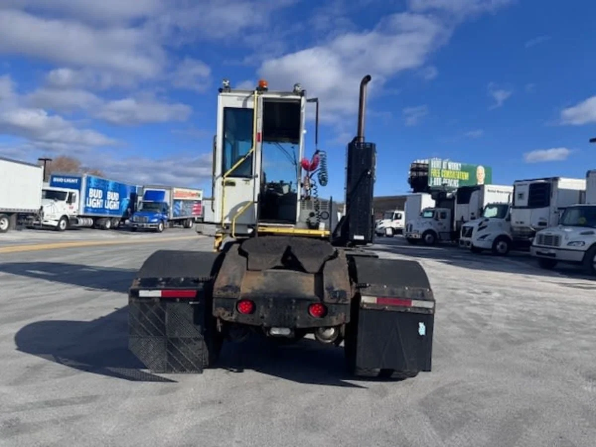 2018 Autocar in Springfield, MA — photo 5