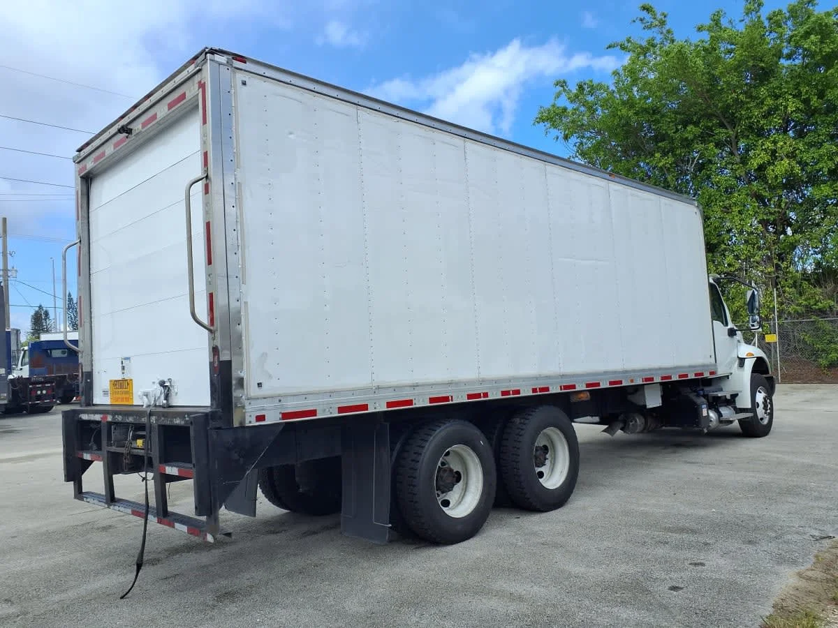 2020 International MV - image 4