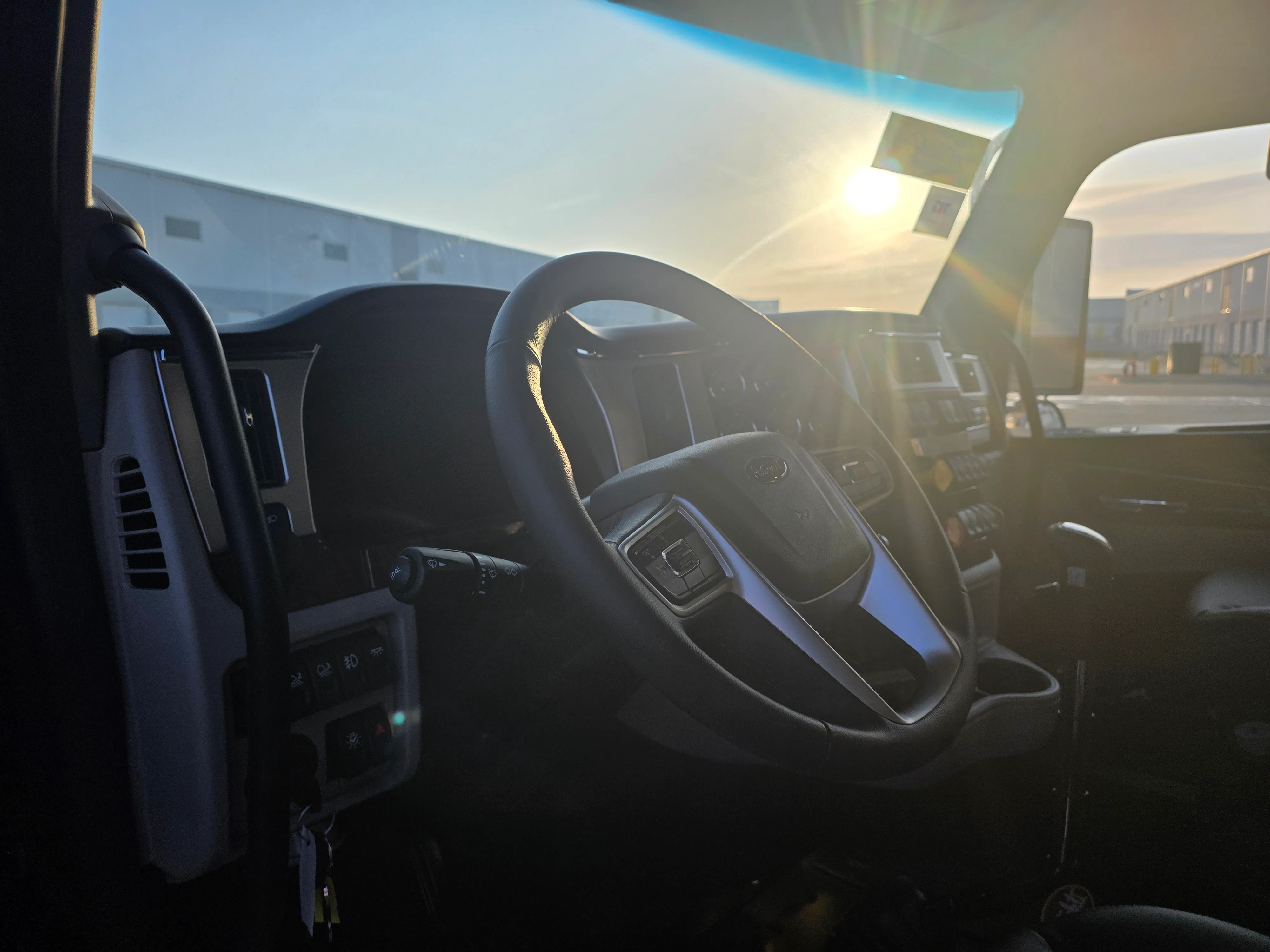 2027 Peterbilt 589 — photo 9