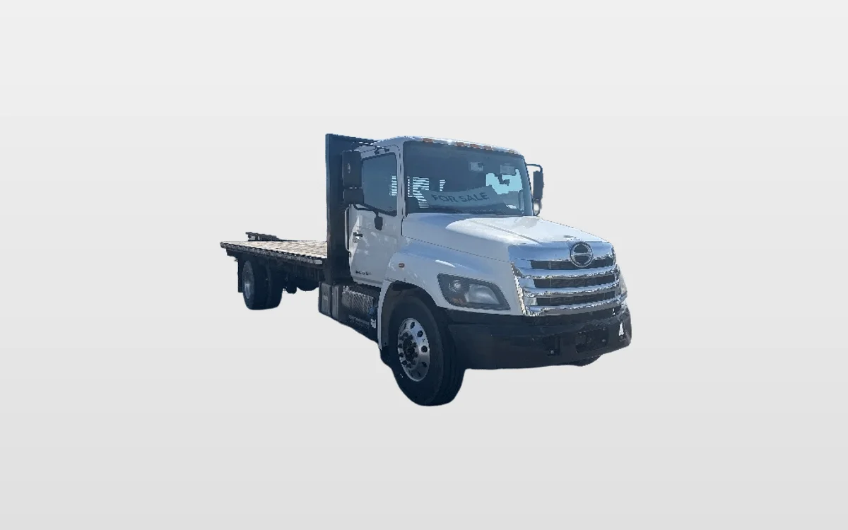 2019 Hino 268 - image 1