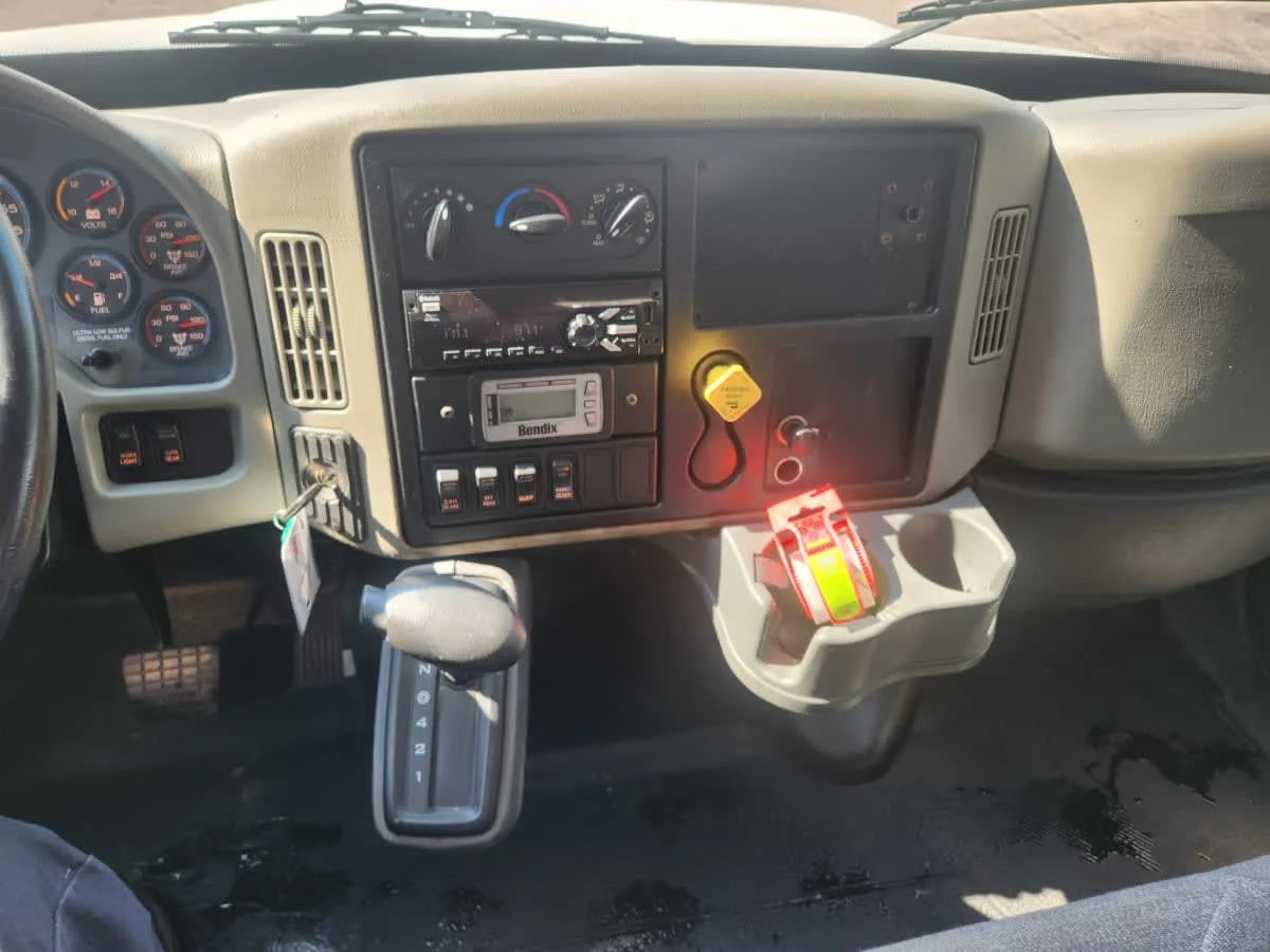 2019 International 4300 in Hilliard, OH — photo 18