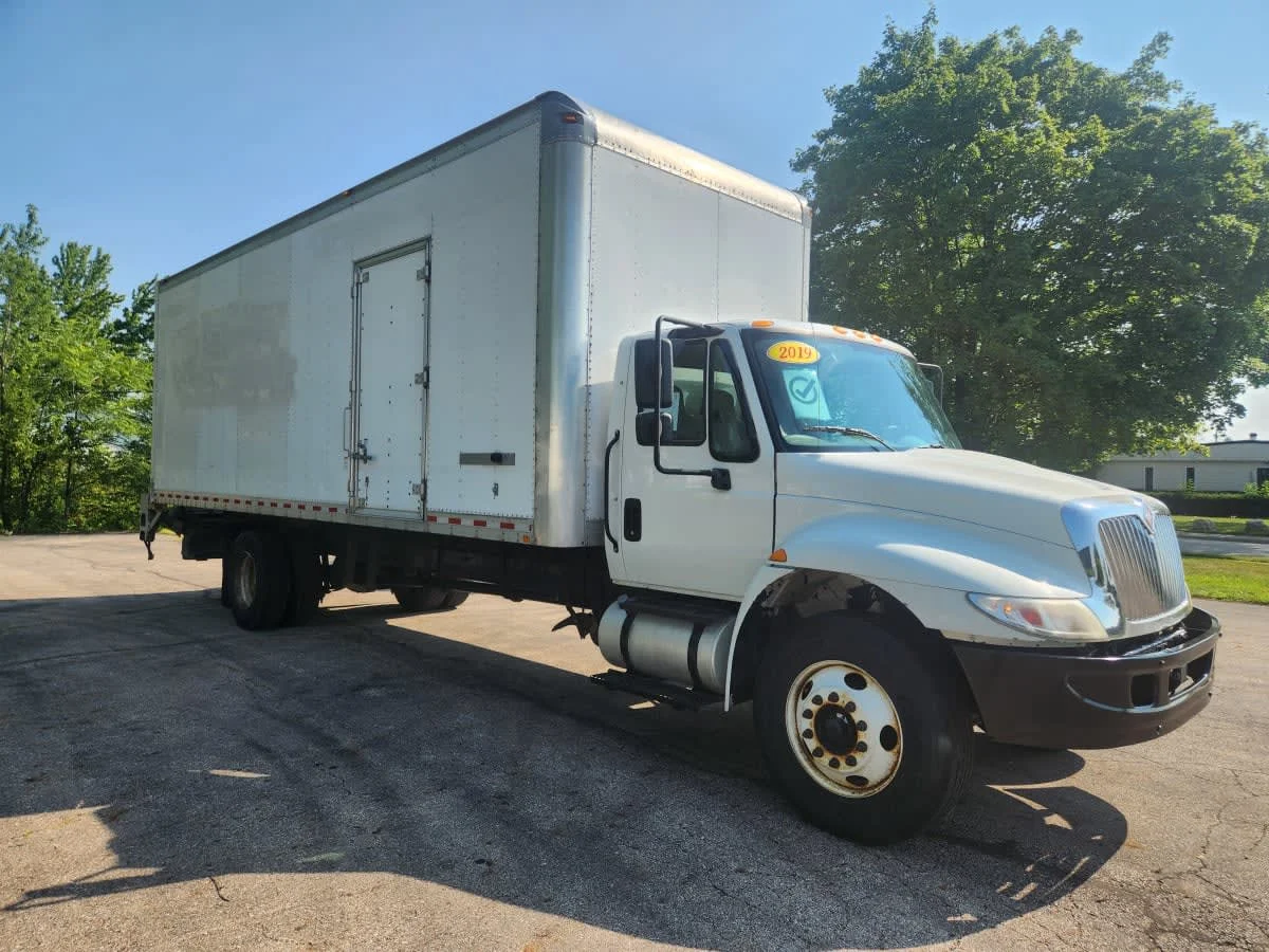 2019 International 4300 in Hilliard, OH — photo 3
